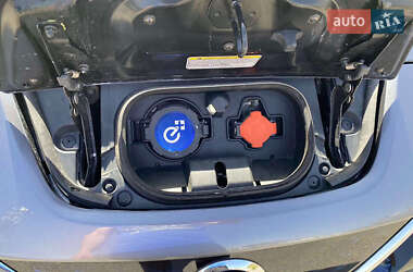 Хэтчбек Nissan Leaf 2021 в 