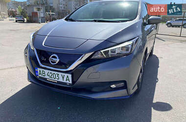 Хэтчбек Nissan Leaf 2021 в 