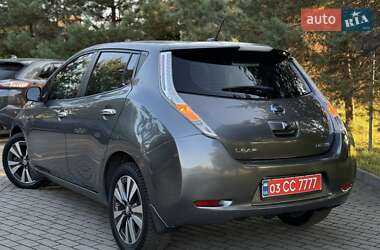 Хетчбек Nissan Leaf 2014 в 