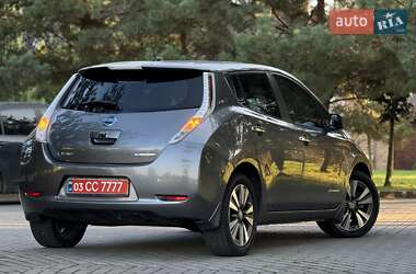Хетчбек Nissan Leaf 2014 в 