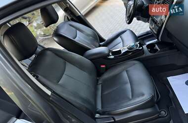 Хетчбек Nissan Leaf 2014 в 