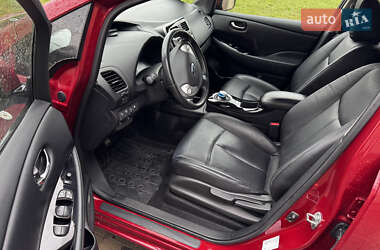 Хэтчбек Nissan Leaf 2016 в 