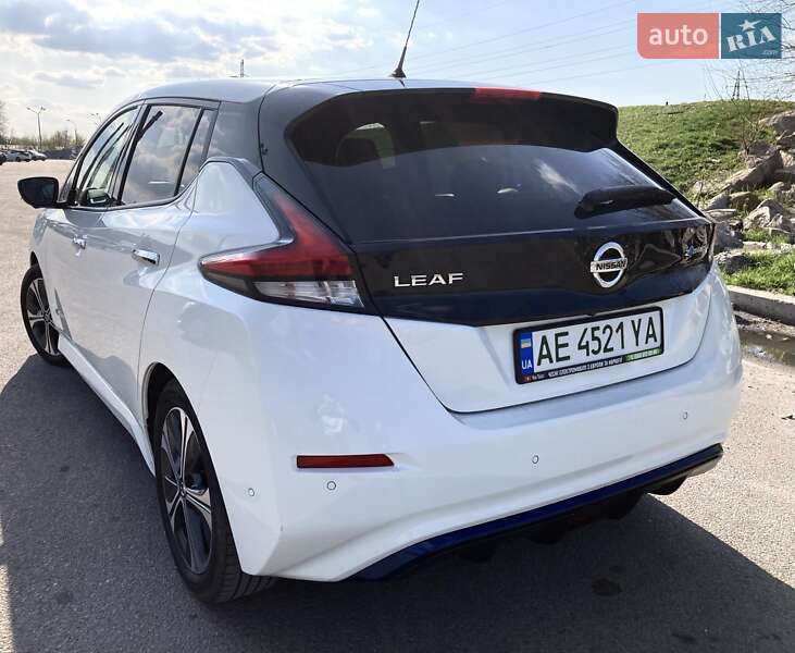 Хетчбек Nissan Leaf 2019 в Дніпрі