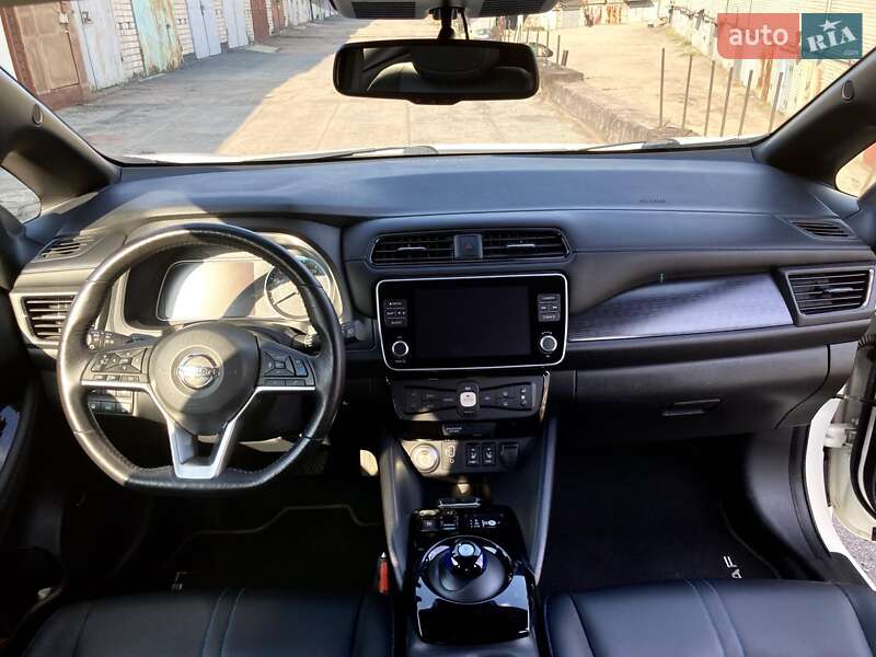 Хетчбек Nissan Leaf 2019 в Дніпрі