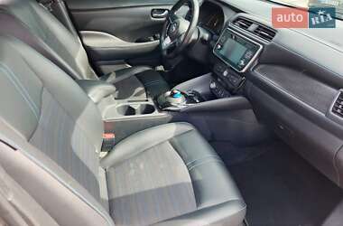 Хэтчбек Nissan Leaf 2019 в 