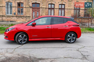 Хетчбек Nissan Leaf 2019 в 
