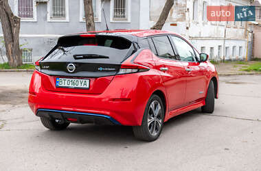 Хетчбек Nissan Leaf 2019 в 