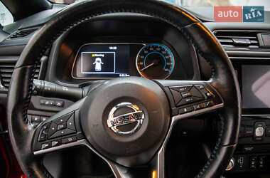 Хетчбек Nissan Leaf 2019 в 