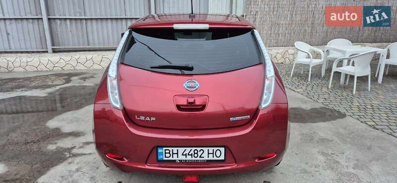 Хэтчбек Nissan Leaf 2015 в Одессе