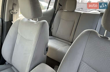 Хэтчбек Nissan Leaf 2012 в 