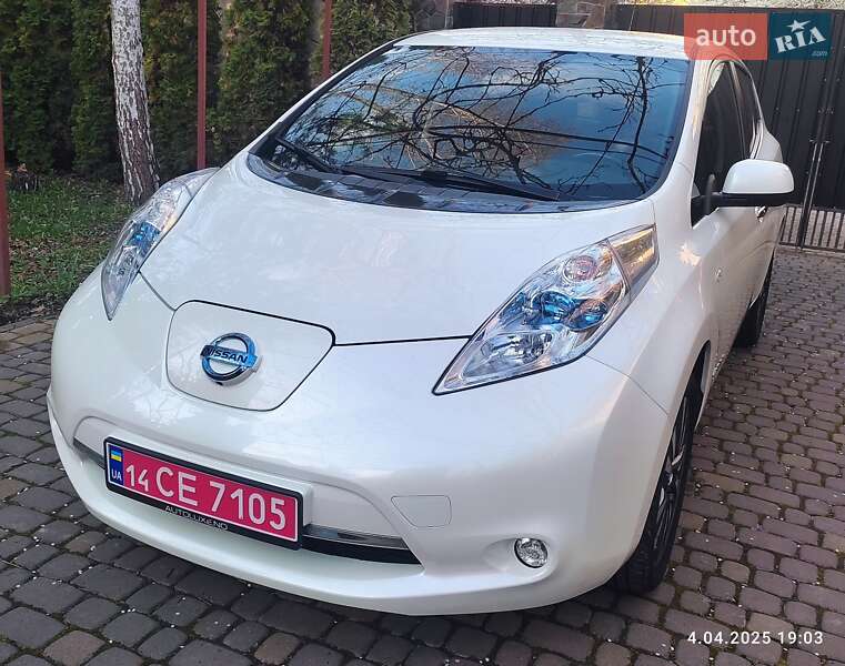 Хэтчбек Nissan Leaf 2016 в Ивано-Франковске