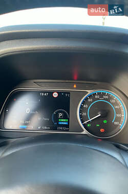 Хэтчбек Nissan Leaf 2021 в 