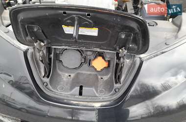 Хэтчбек Nissan Leaf 2013 в 