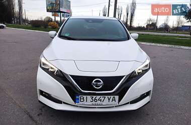 Хэтчбек Nissan Leaf 2019 в 