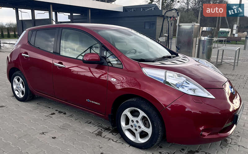 Хэтчбек Nissan Leaf 2012 в Львове