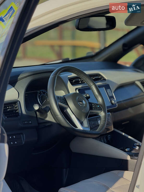 Хэтчбек Nissan Leaf 2020 в Ковеле