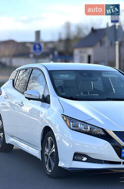 Хэтчбек Nissan Leaf 2020 в 