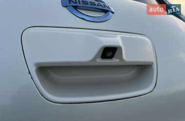 Хетчбек Nissan Leaf 2011 в 