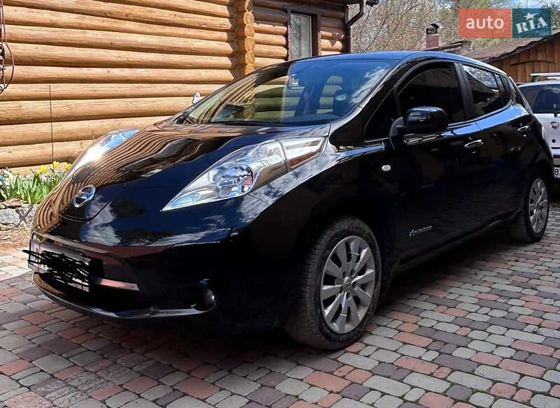 Хетчбек Nissan Leaf 2017 в Києві