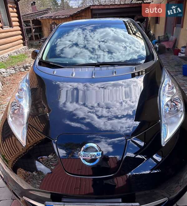 Хетчбек Nissan Leaf 2017 в Києві