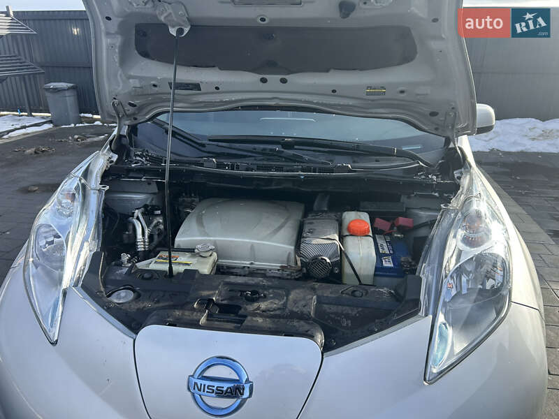 Хетчбек Nissan Leaf 2017 в Івано-Франківську фото 22 Хетчбек Nissan Leaf 2017 в Івано-Франківську