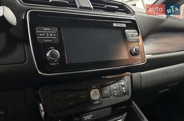 Хэтчбек Nissan Leaf 2018 в 