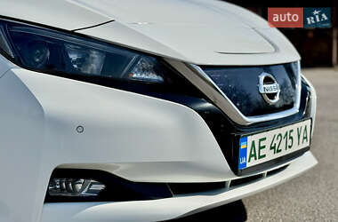 Хетчбек Nissan Leaf 2019 в 