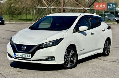 Хетчбек Nissan Leaf 2019 в 