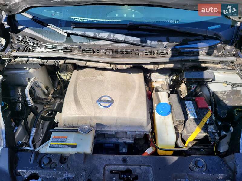 Хэтчбек Nissan Leaf 2013 в Киеве