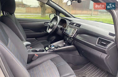 Хэтчбек Nissan Leaf 2021 в 