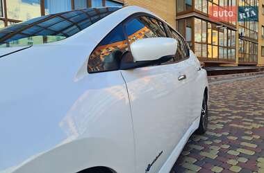 Хетчбек Nissan Leaf 2020 в 