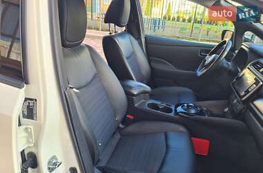 Хетчбек Nissan Leaf 2020 в 