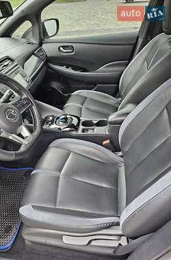 Хэтчбек Nissan Leaf 2018 в 