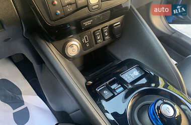 Хэтчбек Nissan Leaf 2019 в 