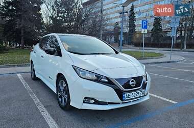 Хетчбек Nissan Leaf 2018 в Дніпрі