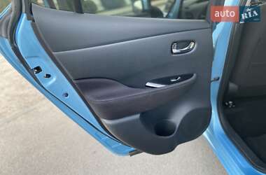 Хэтчбек Nissan Leaf 2014 в 