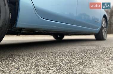 Хэтчбек Nissan Leaf 2014 в 