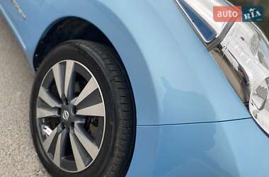 Хэтчбек Nissan Leaf 2014 в 