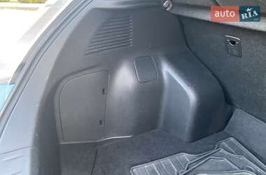 Хэтчбек Nissan Leaf 2014 в 