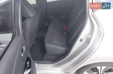 Хэтчбек Nissan Leaf 2021 в 