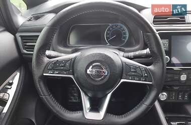 Хэтчбек Nissan Leaf 2021 в 