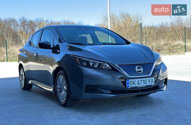 Хетчбек Nissan Leaf 2021 в 