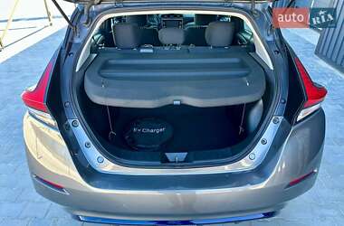 Хетчбек Nissan Leaf 2021 в 