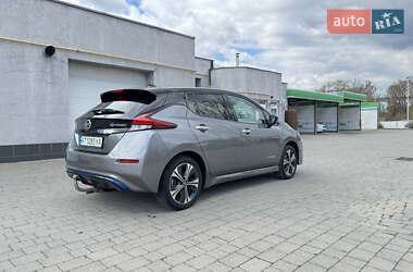 Хетчбек Nissan Leaf 2019 в 