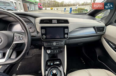 Хетчбек Nissan Leaf 2019 в 