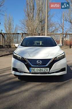 Хэтчбек Nissan Leaf 2021 в 