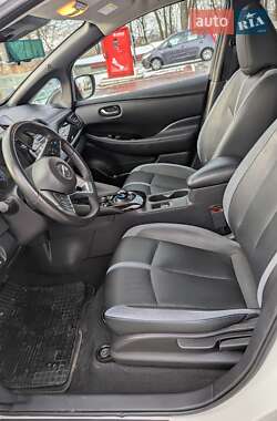 Хэтчбек Nissan Leaf 2021 в 