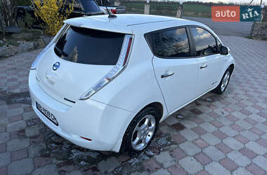 Хетчбек Nissan Leaf 2016 в 