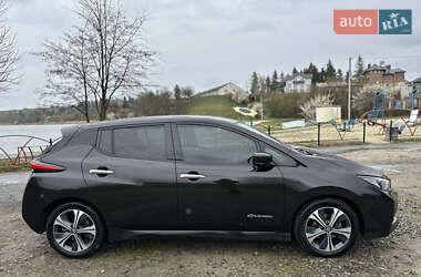 Хэтчбек Nissan Leaf 2018 в 