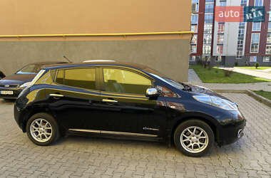 Хэтчбек Nissan Leaf 2014 в 